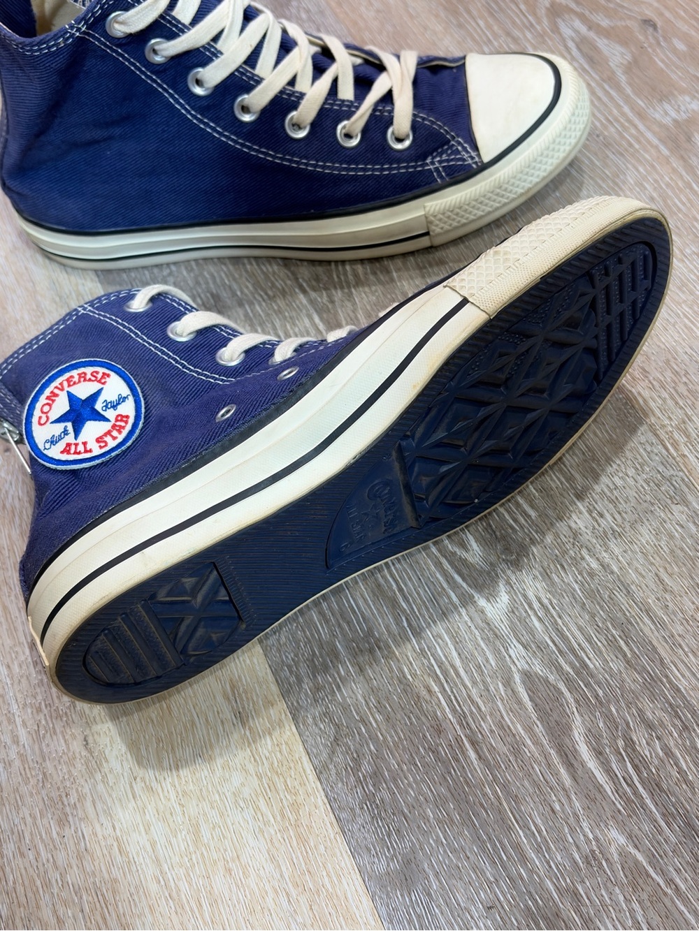 Unique! Ribbed Y2K Converse High Top Sneakers in Navy Blue with White Accents - Picture 2 of 7